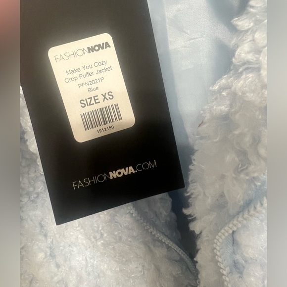 Crop Puffer Jacket - Picture 2 of 5